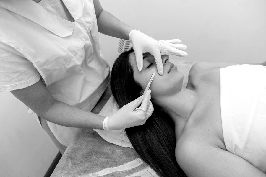 Dermaplaning Image
